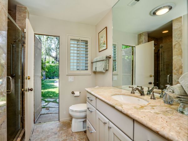 Palm Springs Home 991386