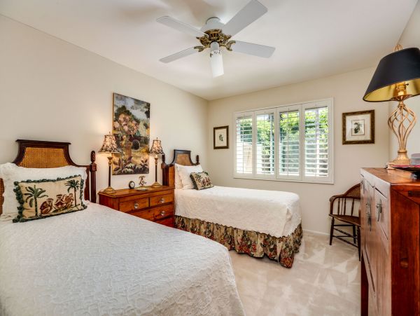 Palm Springs Home 991386