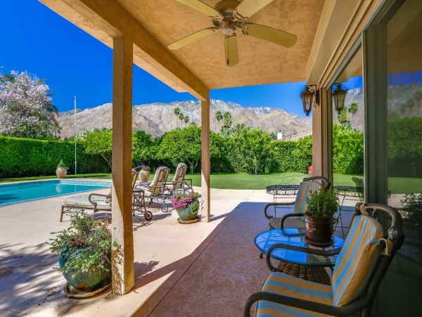 Palm Springs Home 991386