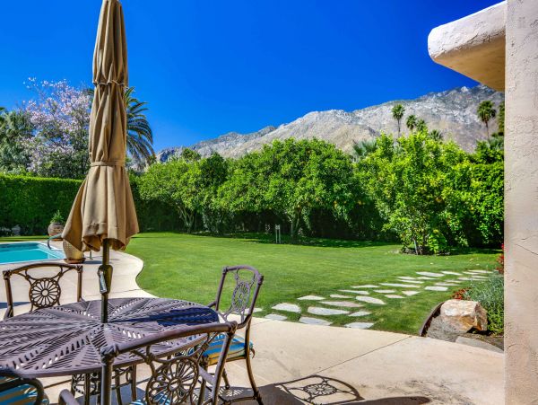 Palm Springs Home 991386