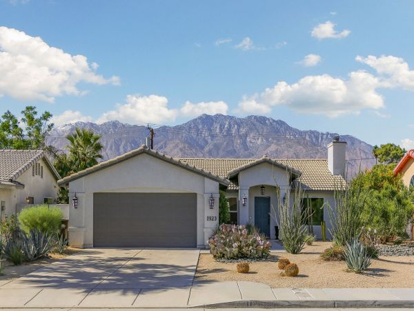 Palm Springs Home 991389