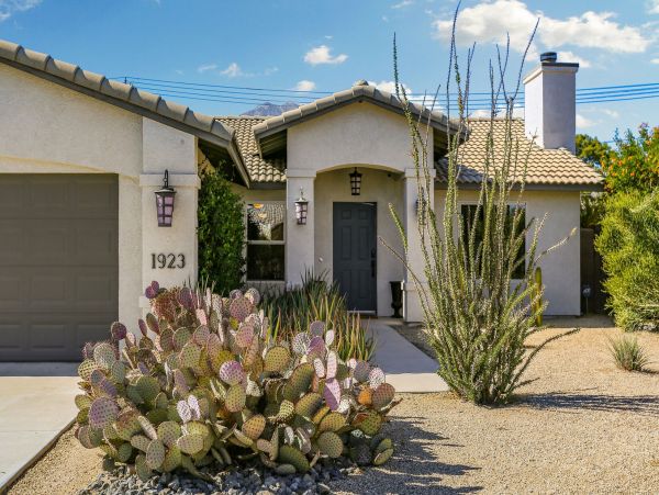 Palm Springs Home 991389