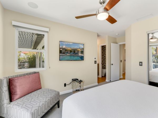 Palm Springs Home 991389