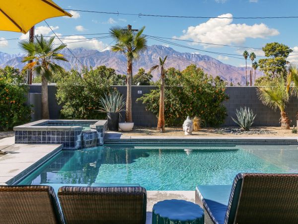Palm Springs Home 991389