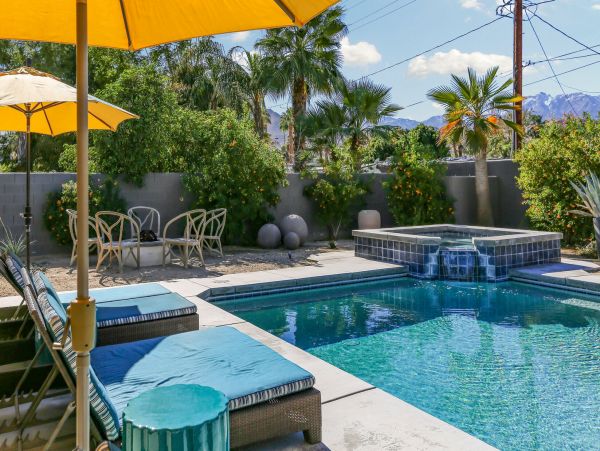 Palm Springs Home 991389