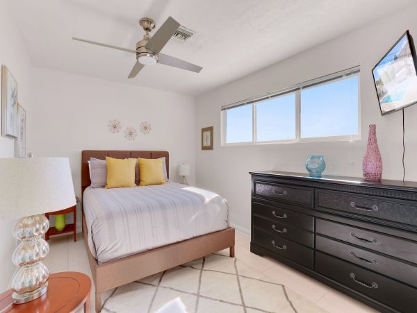 Palm Springs Home 991391