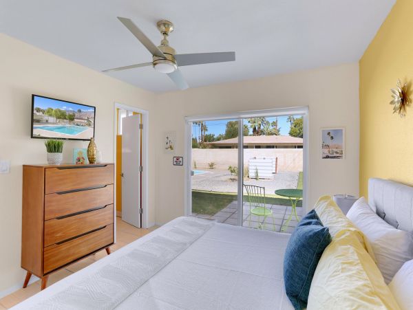 Palm Springs Home 991391