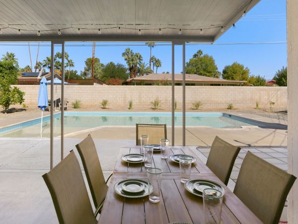 Palm Springs Home 991391