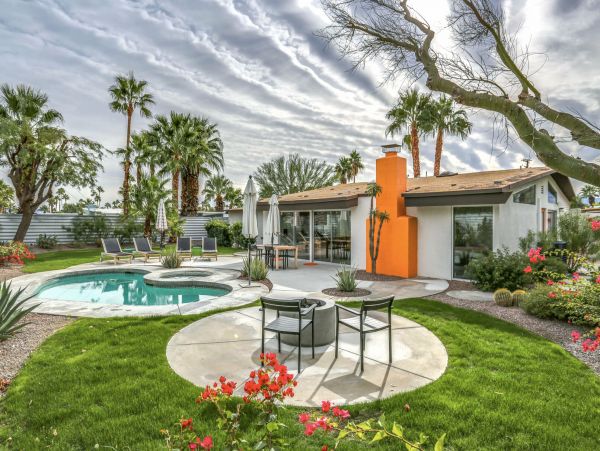 Palm Springs Home 991394