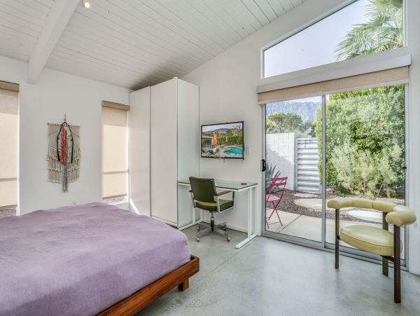 Palm Springs Home 991394