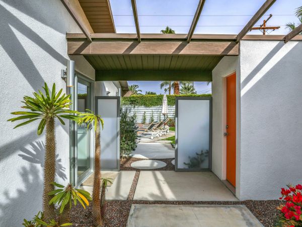 Palm Springs Home 991394