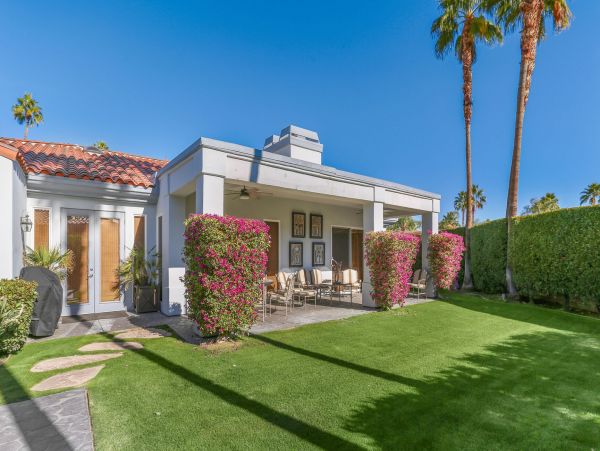 Palm Springs Lovely Home Away From Home