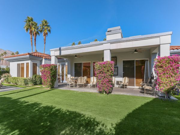 Palm Springs Lovely Home Away From Home