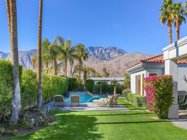 Palm Springs Lovely Home Away From Home