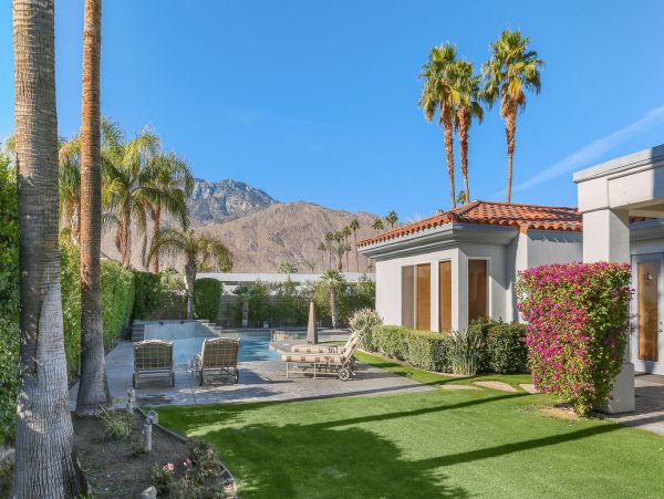 Palm Springs Lovely Home Away From Home
