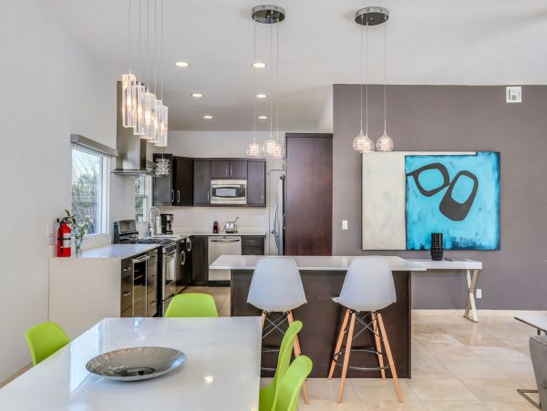 Palm Springs Home 991400