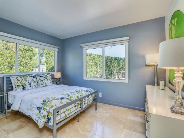 Palm Springs Home 991400