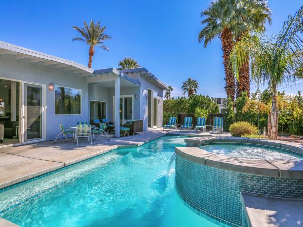 Palm Springs Home 991400