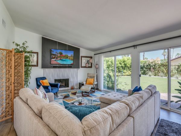 Palm Springs Home 991403