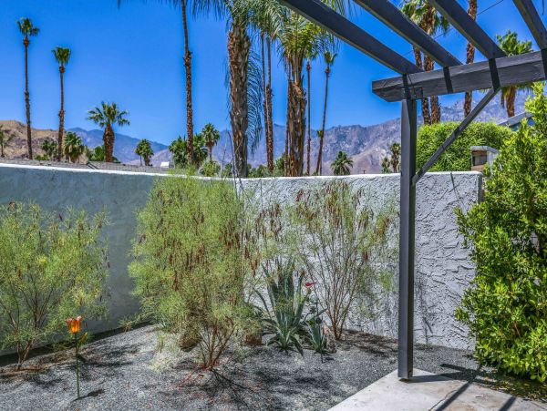 Palm Springs Home 991403