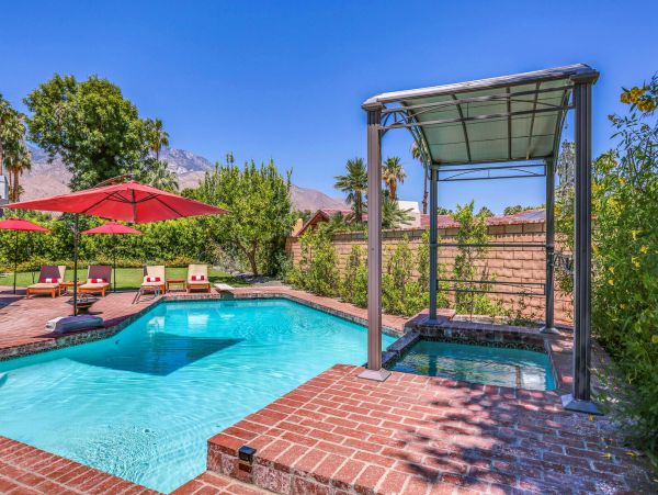 Palm Springs Home 991403