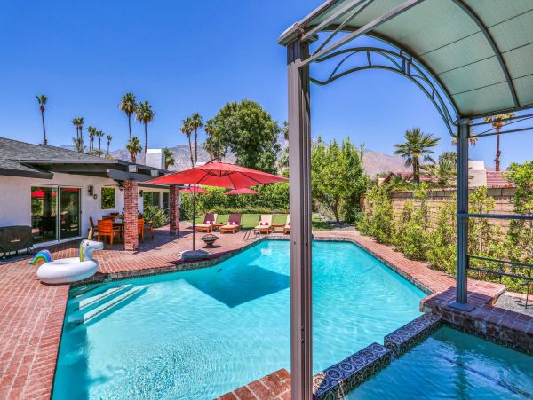 Palm Springs Home 991403
