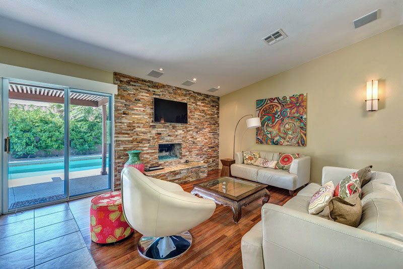 Palm Springs Home 991420
