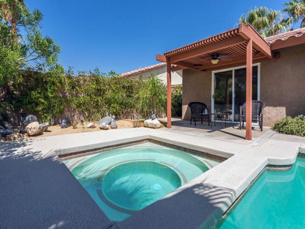 Palm Springs Home 991420