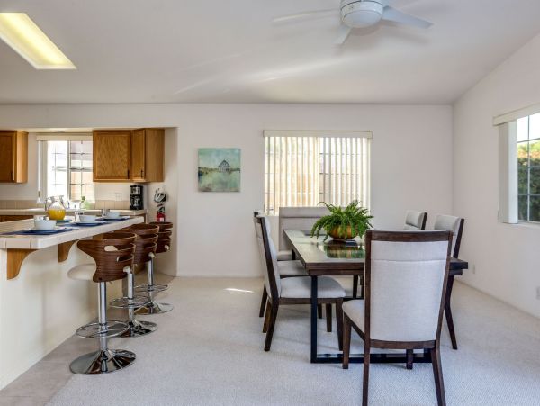Palm Springs Home 991422