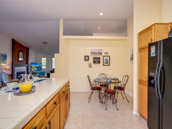 Palm Springs Home 991422