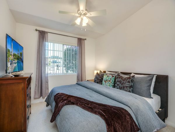 Palm Springs Home 991422