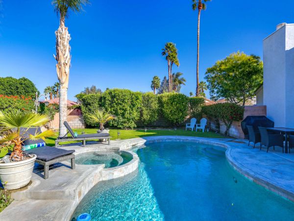 Palm Springs Home 991422