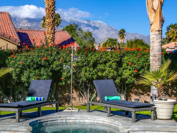 Palm Springs Home 991422