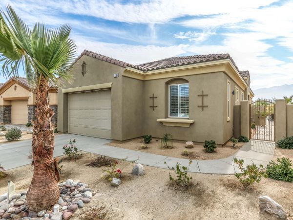 Palm Springs Home 991423