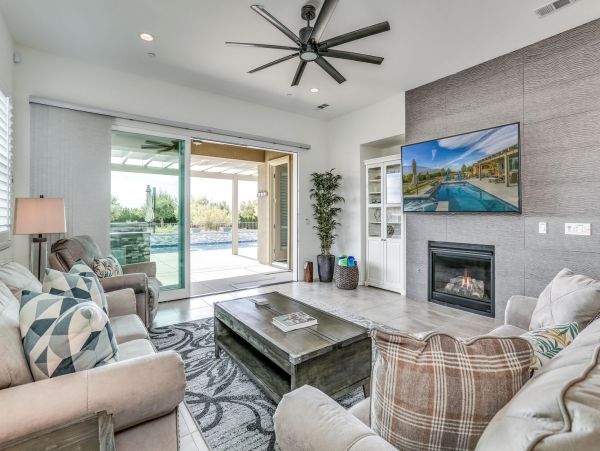 Palm Springs Home 991423