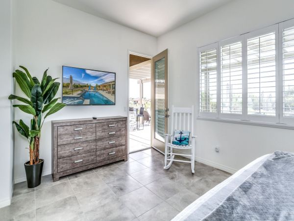 Palm Springs Home 991423