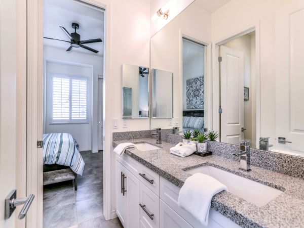 Palm Springs Home 991423