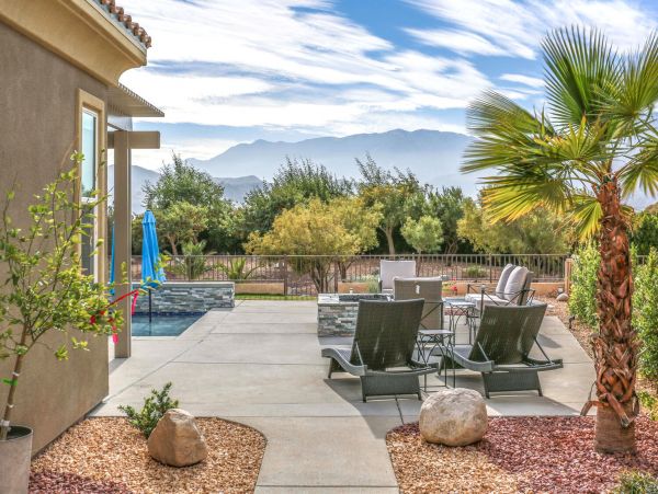 Palm Springs Home 991423