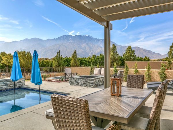 Palm Springs Home 991423