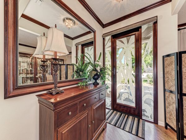 Bradenton Vacation Home Three Bedrooms Private Caged Pool