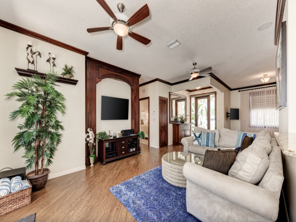Bradenton Vacation Home Three Bedrooms Private Caged Pool - additional view, photo 4