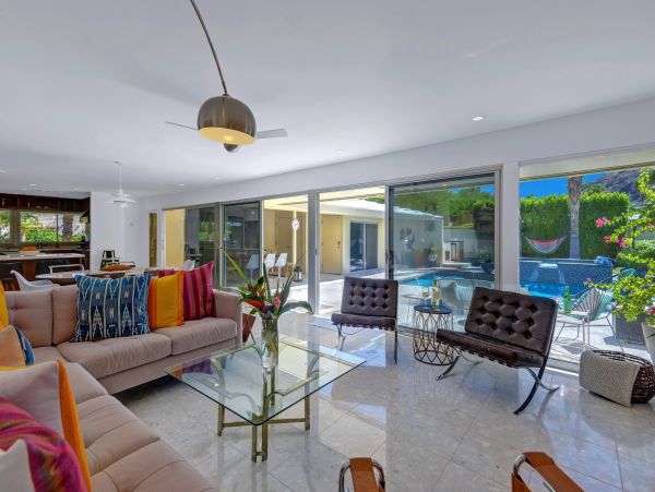 Palm Springs Home 991449