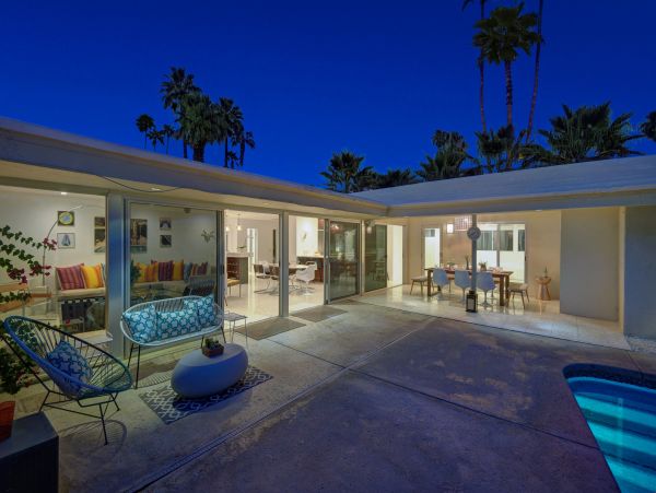 Palm Springs Home 991449
