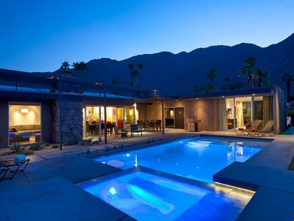 Palm Springs Home 991450