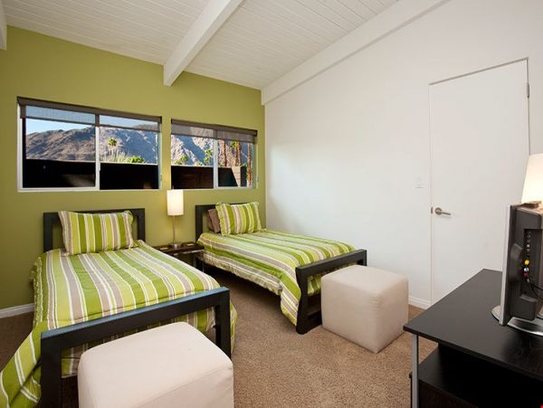 Palm Springs Home 991450