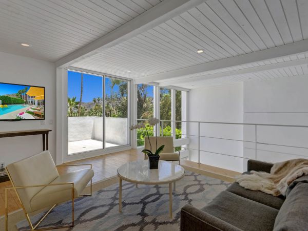 Palm Springs Home 991451