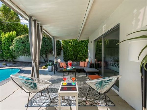 Palm Springs Home 991452