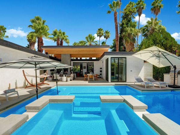 Palm Springs Home 991453