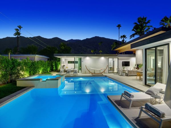 Palm Springs Home 991453