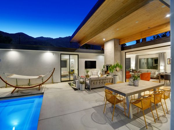 Palm Springs Home 991453